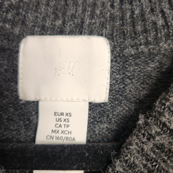 H&M charcoal beaded knit sweater - Picture 3 of 4
